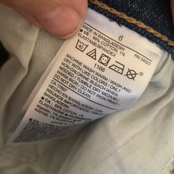 Hi-waisted shorts - Picture 5 of 6